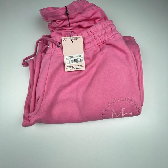 MATERNITY WIDE LEG JOGGER EME
MISS-GUIDED
PINK - Picture 7 of 8